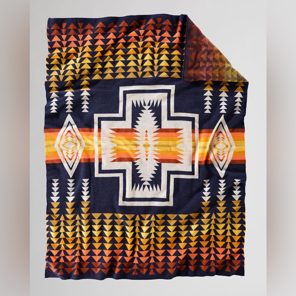NWT: Pendleton Harding Wool Throw Blanket Jacquard Knit 50"x 60" Aztec Navy